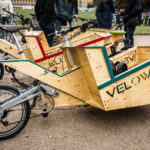Velowerft Holzräder auf der Critical Mass