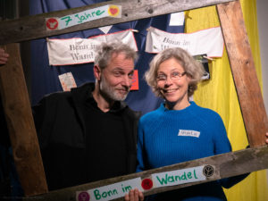 Mann und Frau strahlend im Bonn im Wandel Bilderrahmen