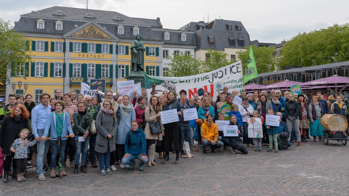 Mai-Klimawache: Klimaschutz muss Thema bleiben - jetzt erst recht!