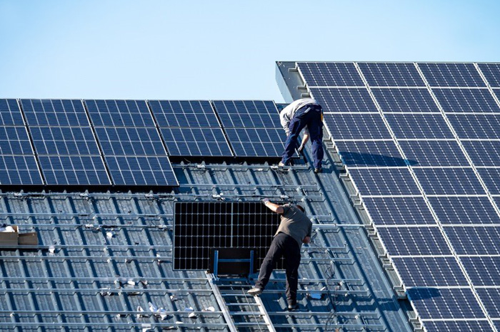 Online-Vortrag BAUEN+SANIEREN KOMPAKT: "Einsatz Photovoltaik"